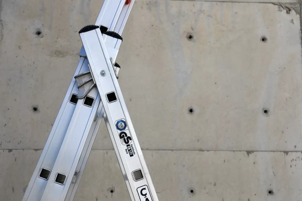 Σκάλες αλουμινίου για επαγγελματίες Σκάλες αλουμινίου για επαγγελματίες