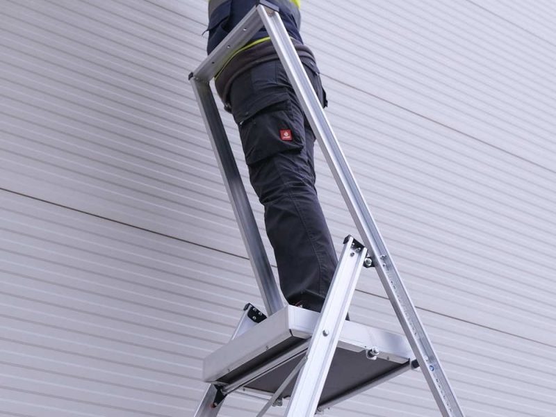 Εφαρμογές Αναδιπλούμενης Επαγγελματικής Σκάλας 150kg ANTO