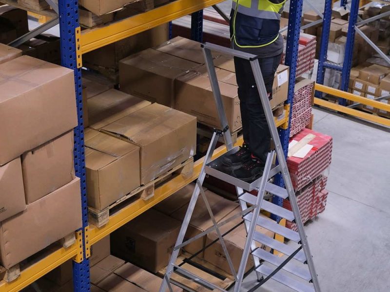 Εφαρμογές Αναδιπλούμενης Επαγγελματικής Σκάλας 150kg ANTO