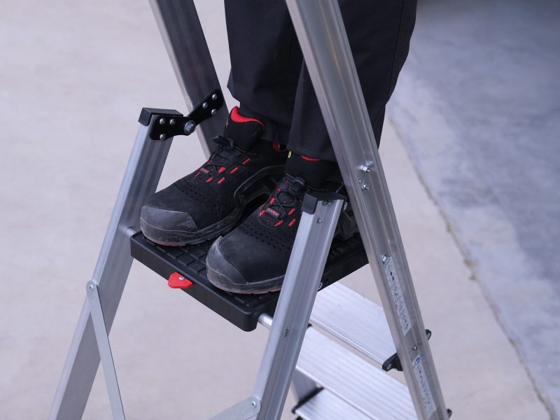 Εφαρμογές Αναδιπλούμενης Επαγγελματικής Σκάλας 150kg VENTO