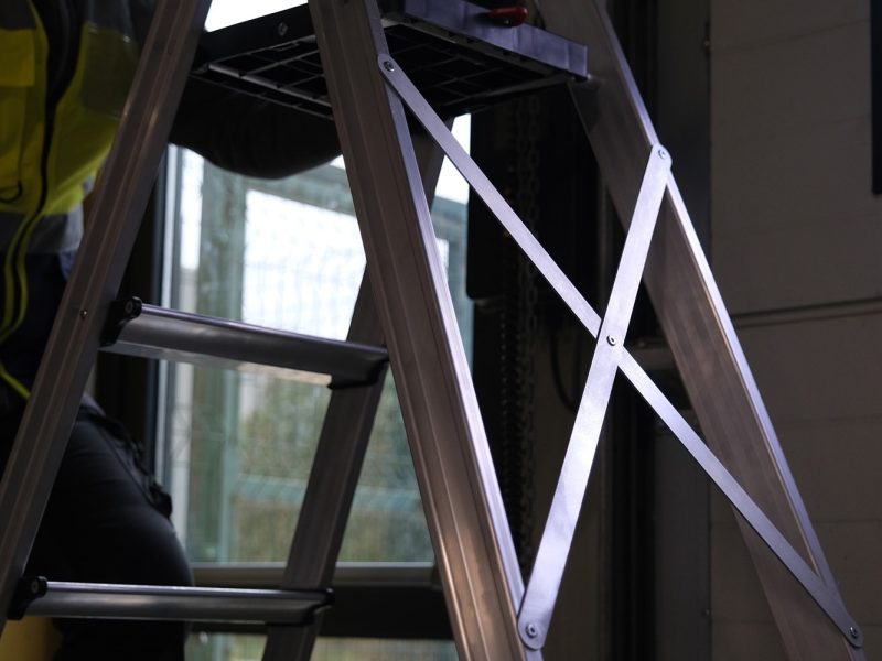 Εφαρμογές Αναδιπλούμενης Επαγγελματικής Σκάλας 150kg VENTO