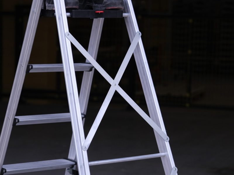 Εφαρμογές Αναδιπλούμενης Επαγγελματικής Σκάλας 150kg VENTO