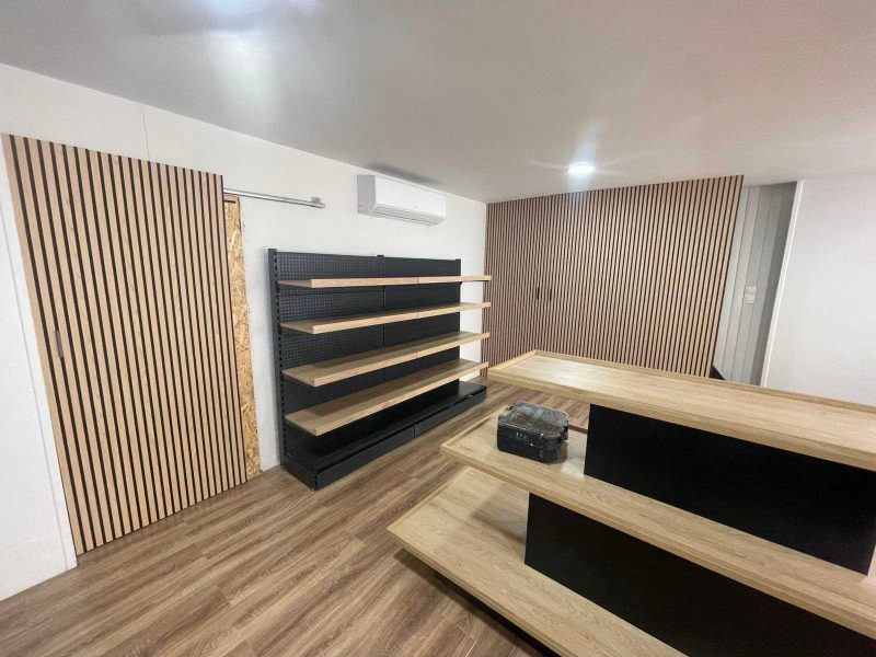 YD-S035 – Ραφιέρα με επένδυση ξύλου