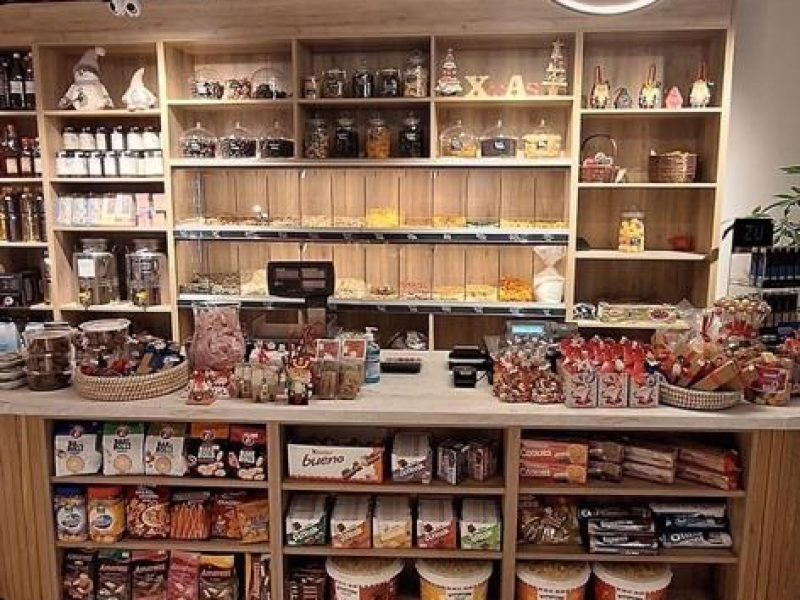 Επίπλωση Κάβας, Ράφια για Κάβες