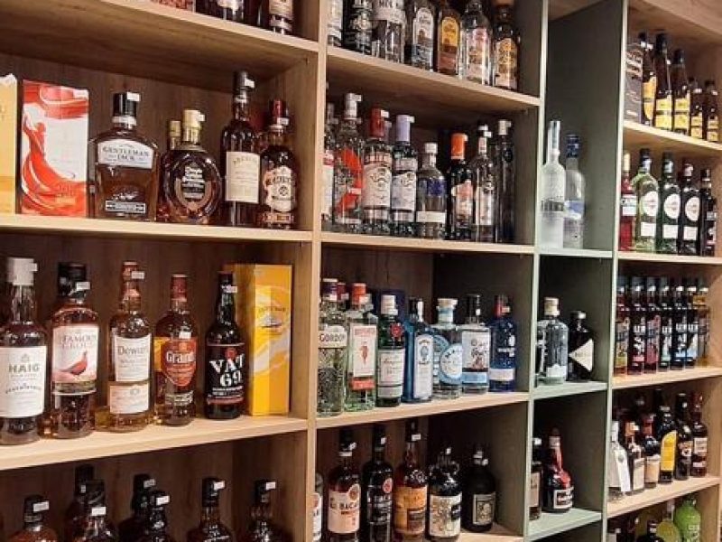 Επίπλωση Κάβας, Ράφια για Κάβες