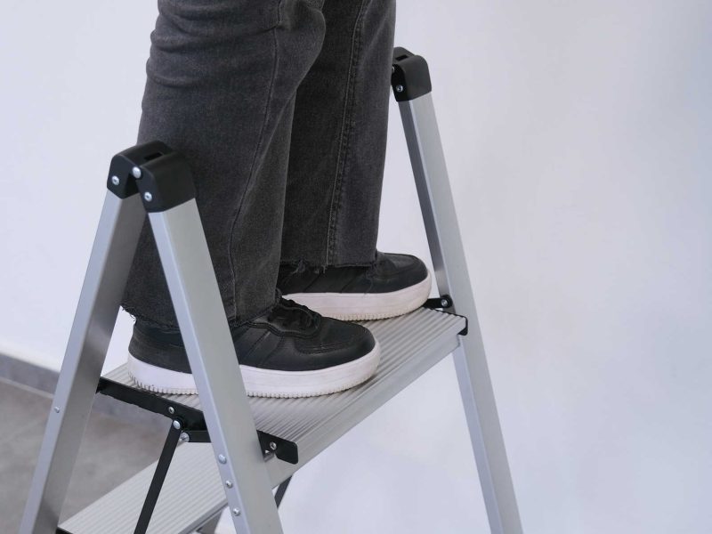 TROYA – Σκαλοπάτι