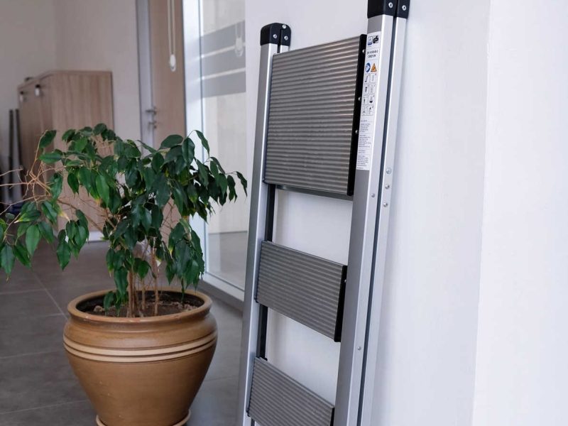 TROYA – Σκαλοπάτι